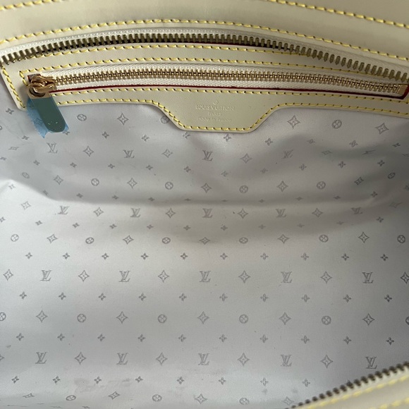 Authentic LOUIS VUITTON White Suhali Leather L'Epanoui PM Top Handle Bag - Picture 11 of 15